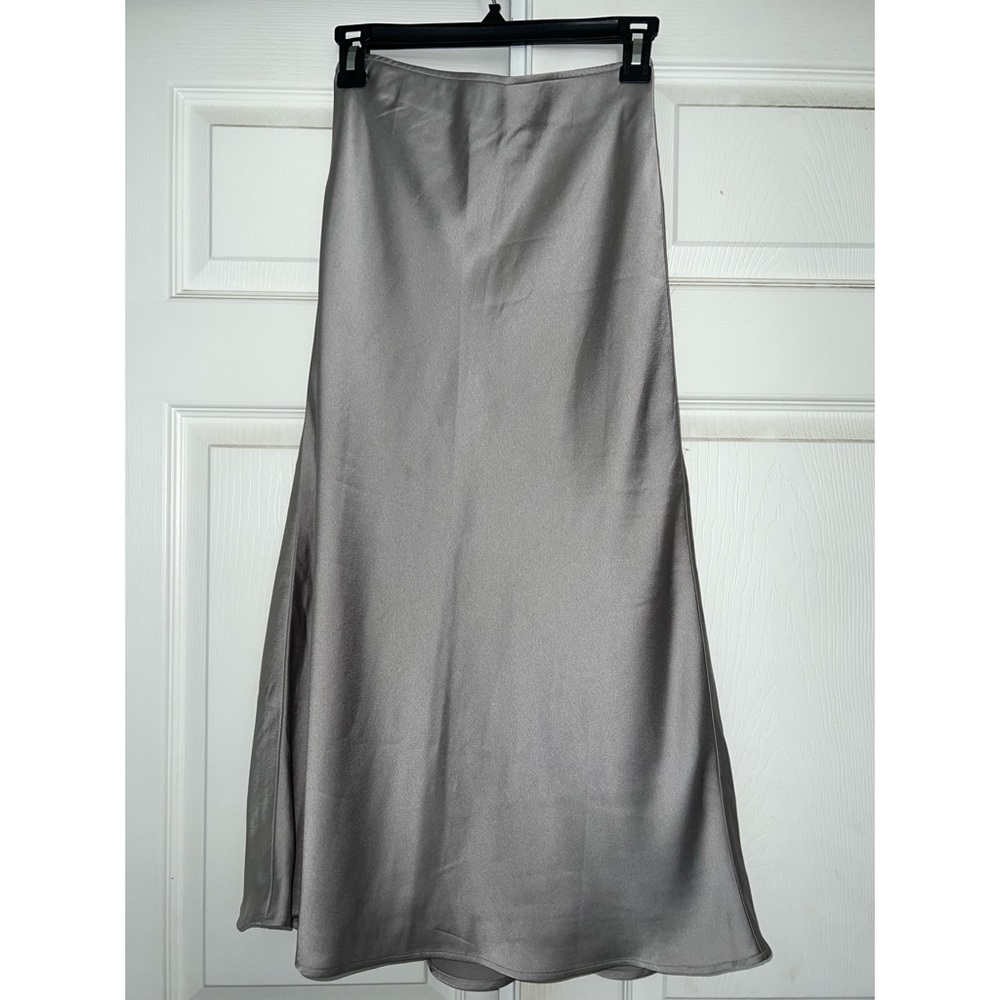 Abercrombie and Fitch Satin Gray Midi Skirt. Size S.